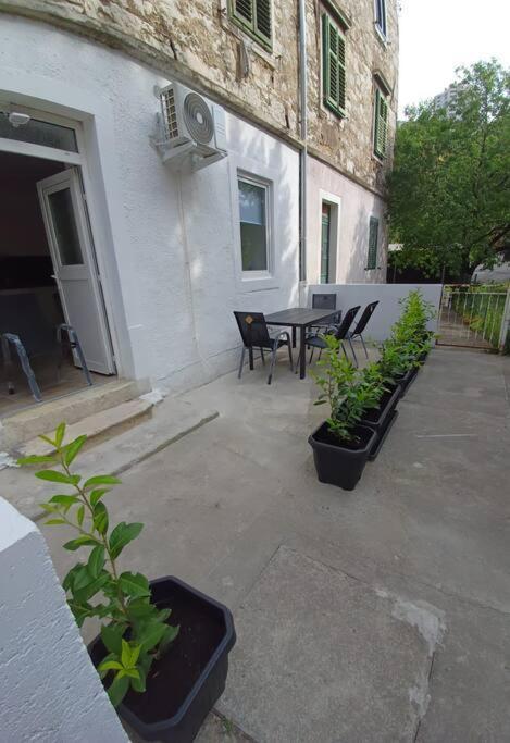 Central Vita Apartment Rijeka Bagian luar foto